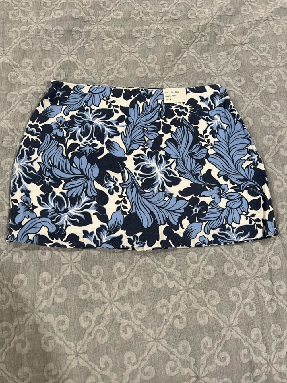 Abercrombie & Fitch Navy and Light Blue Floral Mini Skort